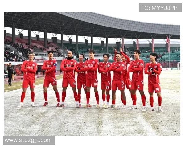 杭州足球队的速度之美探索与发展潜力分析 杭州足球队的速度之美探索与发展潜力分析